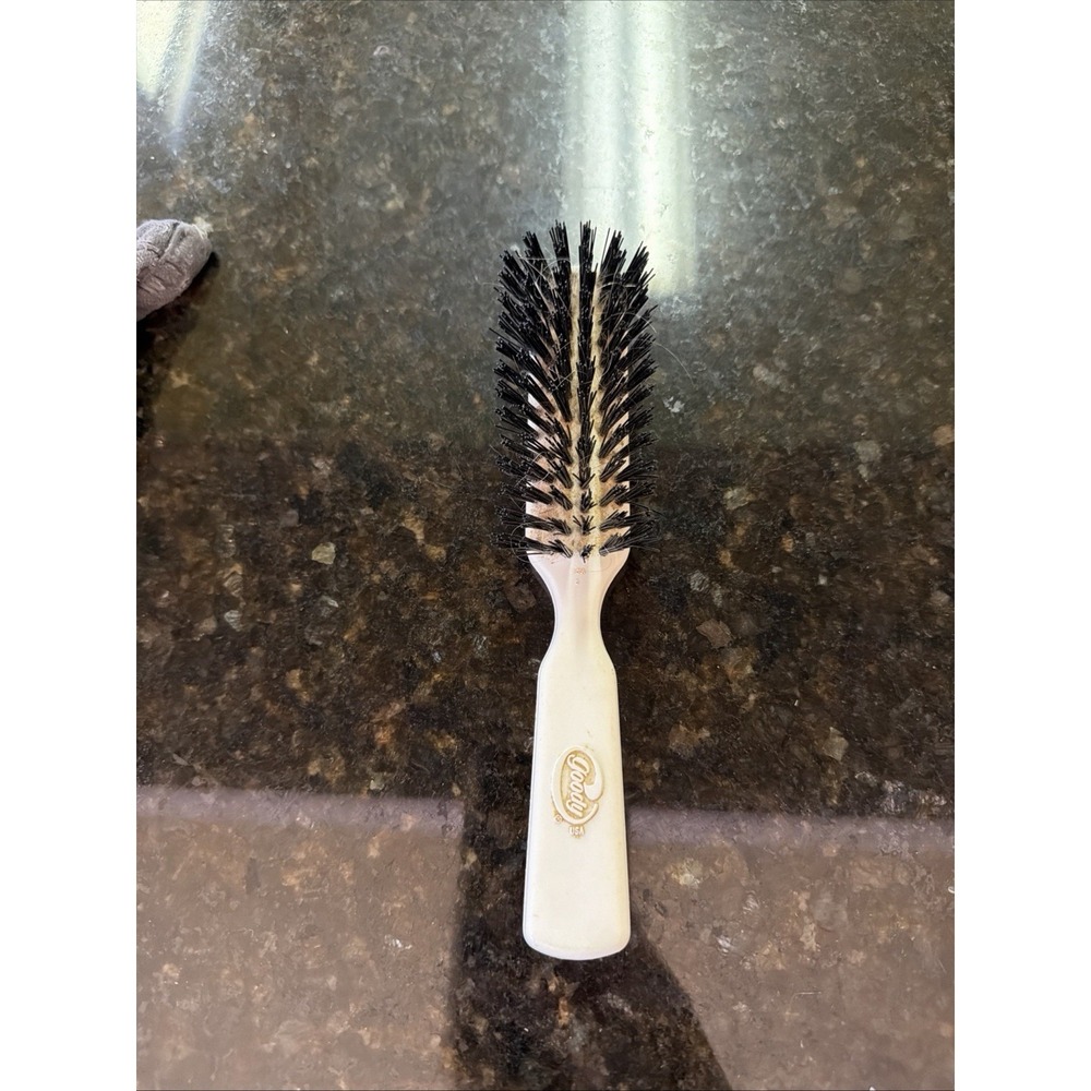 Vintage GOODY Off White Hair Brush Nylon Bristle Grip Handle 6 Row USA 8"
